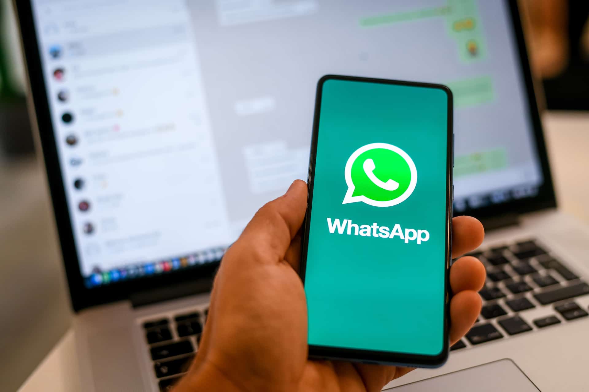 Cobrança por WhatsApp B2B: vantagens e cuidados na negociação